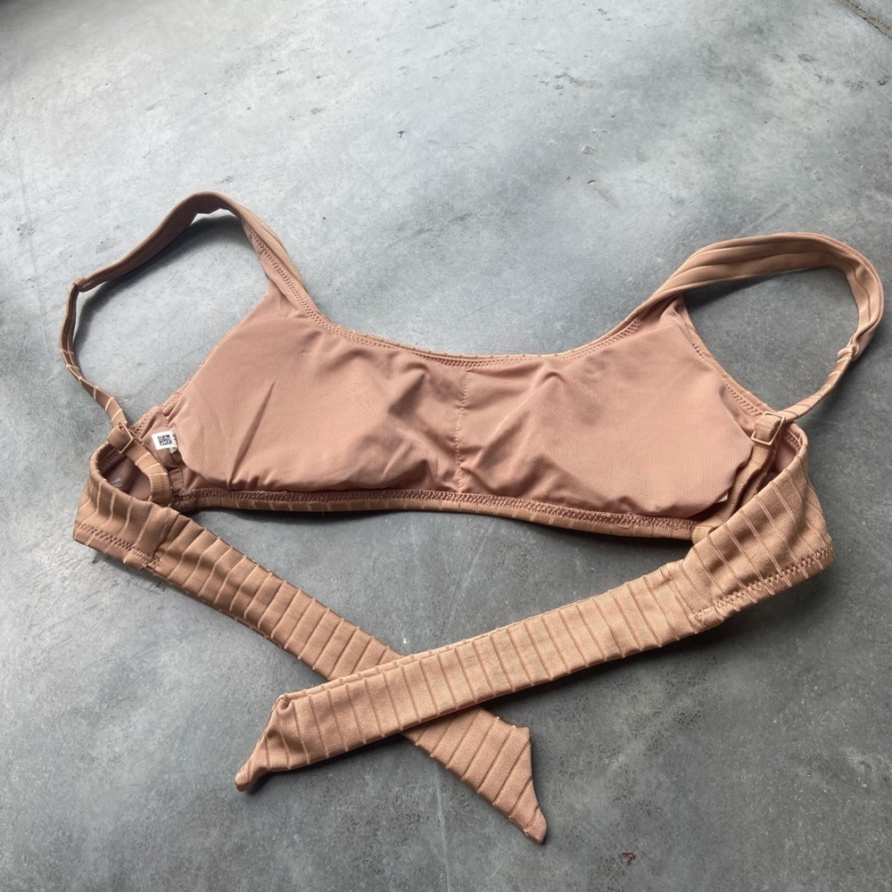 Aerie Women’s XS Swimsuit Top - Picture 2 of 4